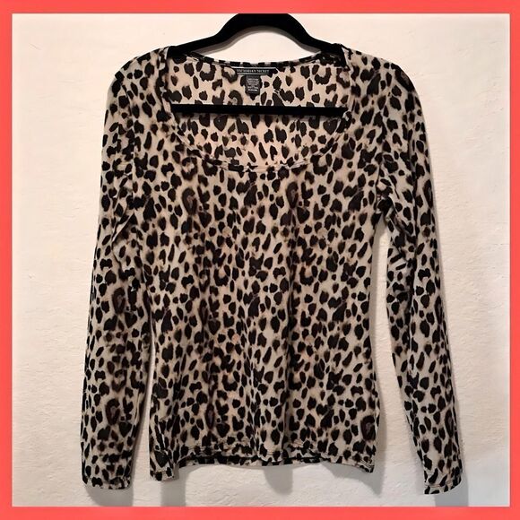 NWOT:Victoria Secret leopard print top - Picture 1 of 7